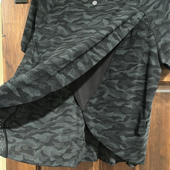 Lululemon Open Back Top - Picture 4 of 5